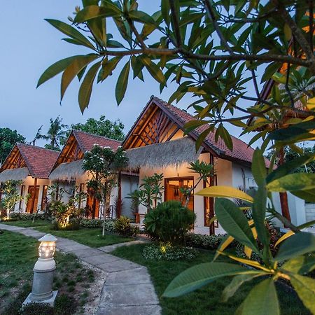 Toyapakeh Camar Cottage & Hostel מראה חיצוני תמונה