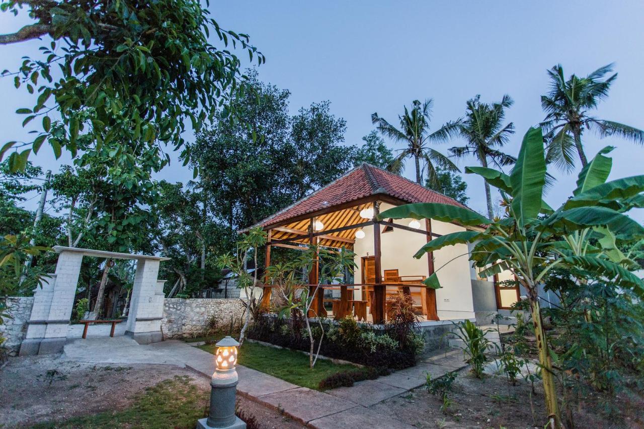 Toyapakeh Camar Cottage & Hostel מראה חיצוני תמונה