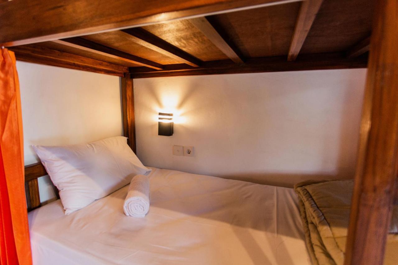 Toyapakeh Camar Cottage & Hostel מראה חיצוני תמונה